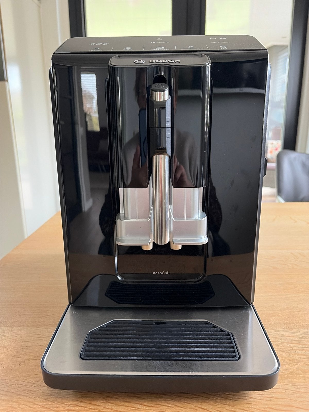 Bosch VeroCafe Volautomatische Espressomachine, Afneembaar waterreservoir, Espresso apparaat, Zo goed als nieuw, 2 tot 4 kopjes