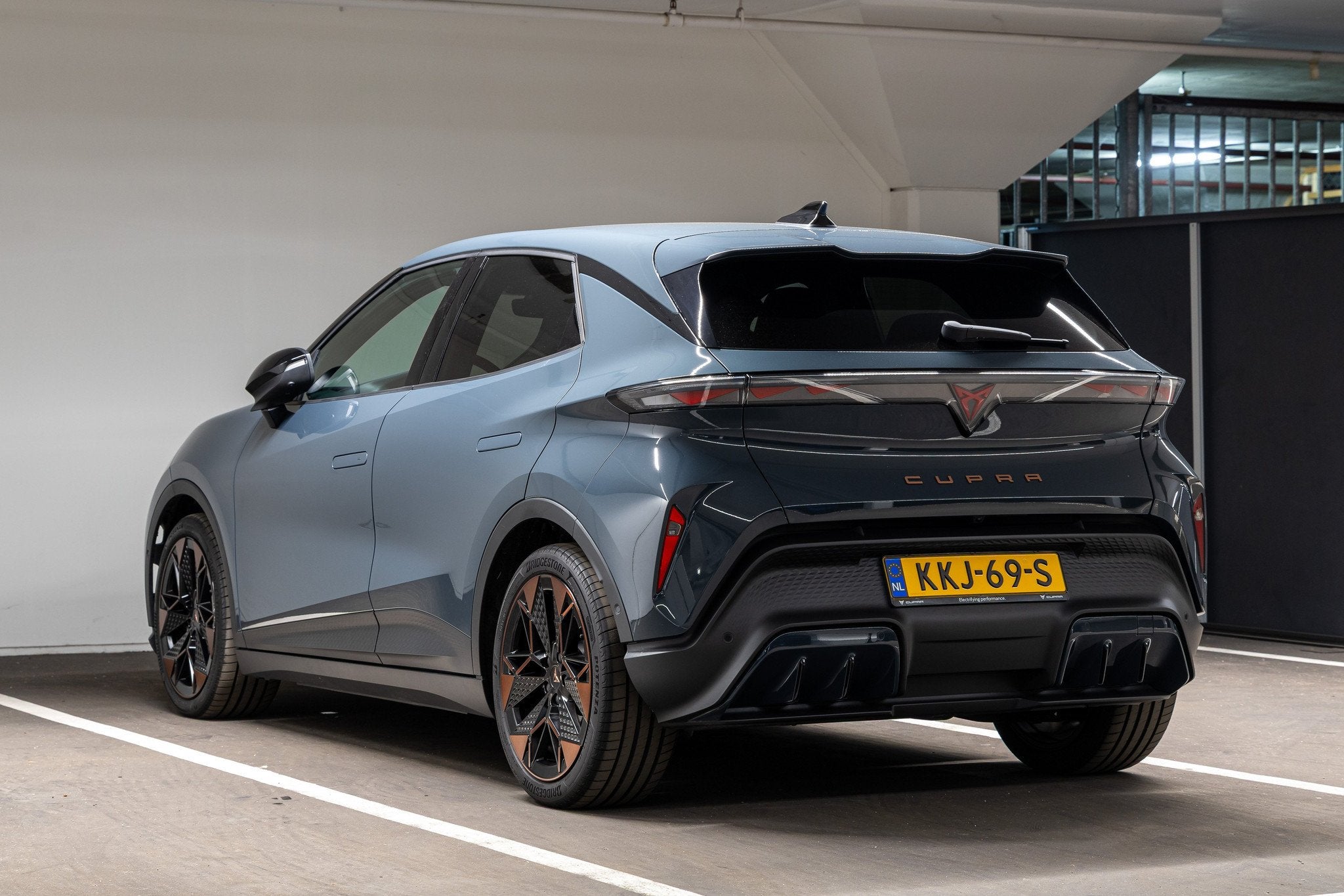 CUPRA Raval Performance First Edition 56 kWh, Auto's, Automaat, Gebruikt, Blauw, Alcantara