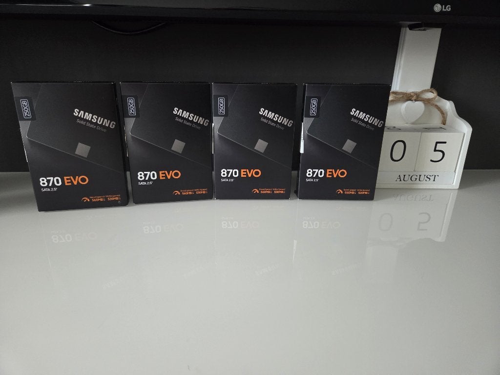 Samsung SSD 870 EVO 250GB SATA 2.5" - Nieuw in doos, Ophalen, Nieuw, Intern, Laptop