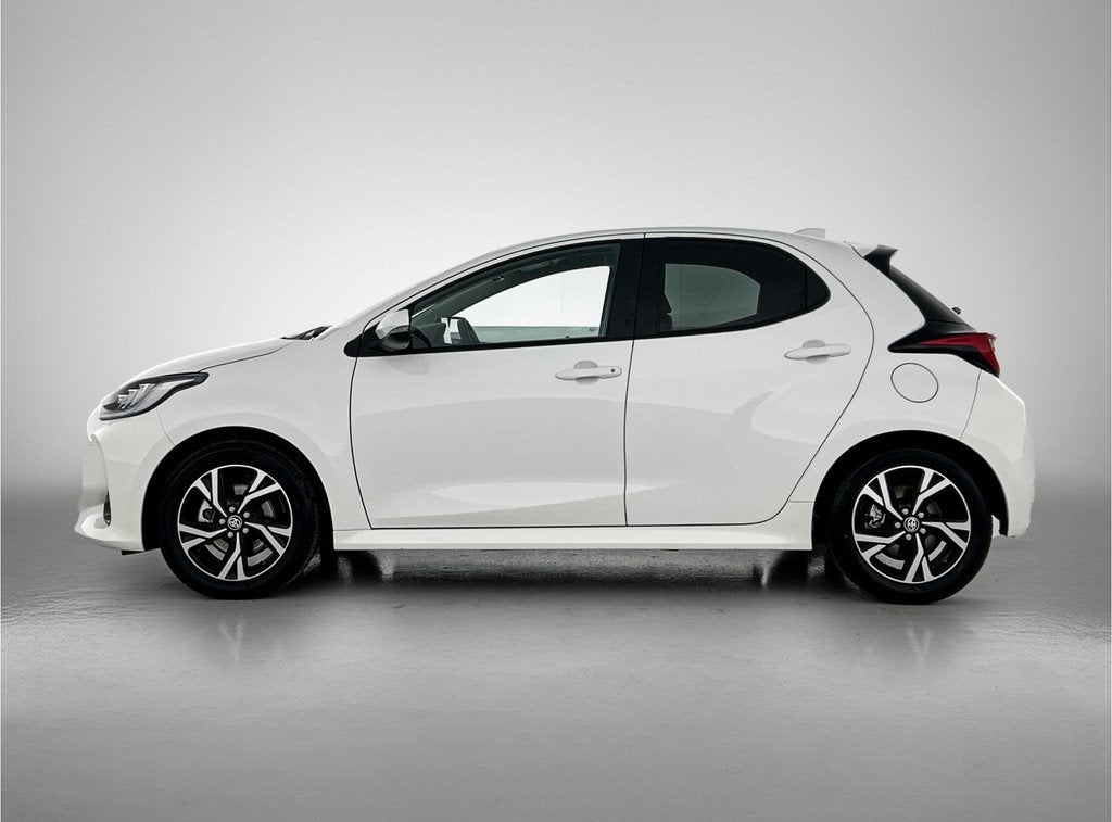 Toyota Yaris 1.5 Hybrid 115 Dynamic (bj 2025, automaat), 12 maanden, Gebruikt, Wit, 1490 cc