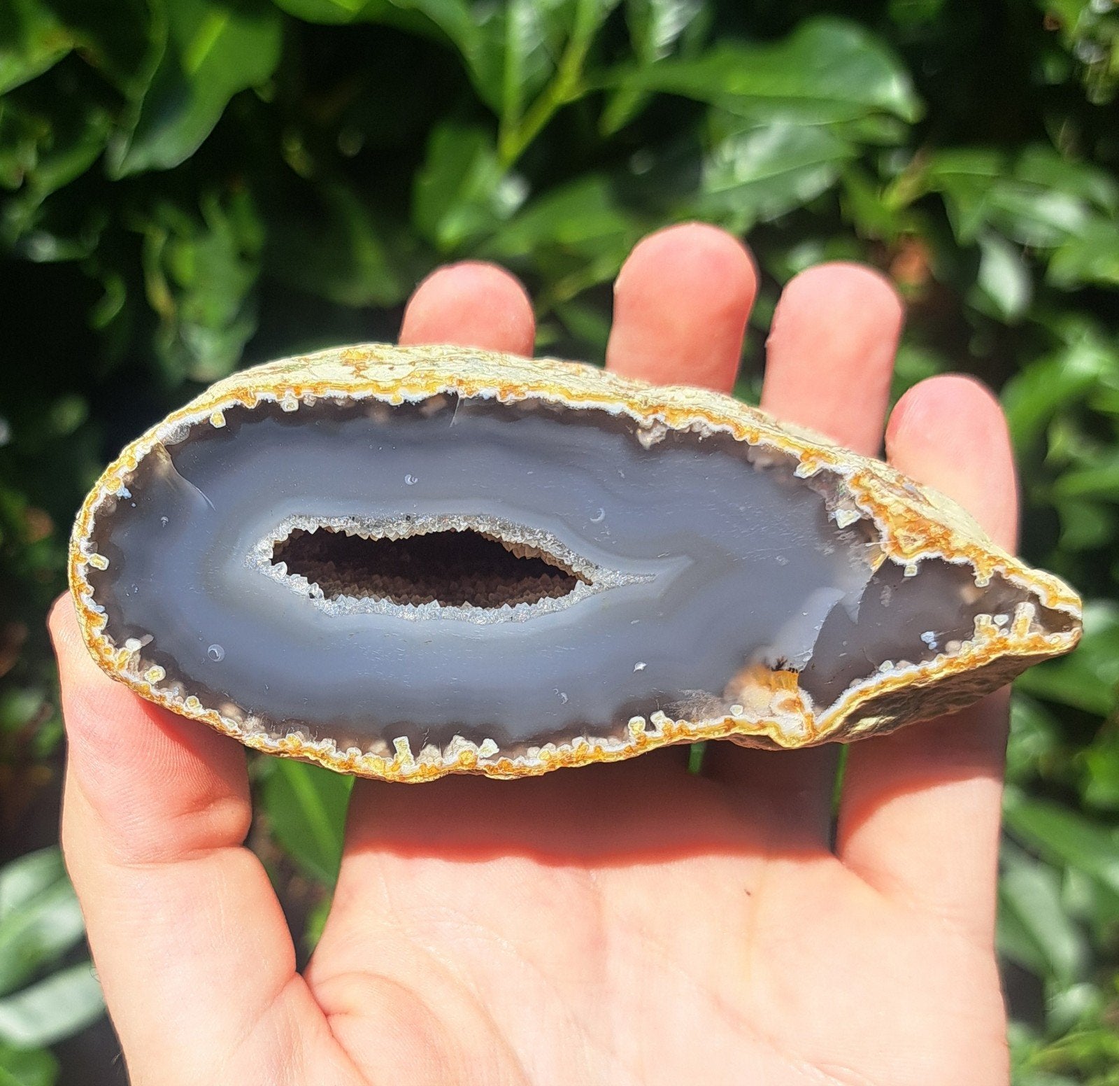 Bergkristal met Agaat Geode edelsteen verzameling mineralen, Verzamelen, Ophalen of Verzenden