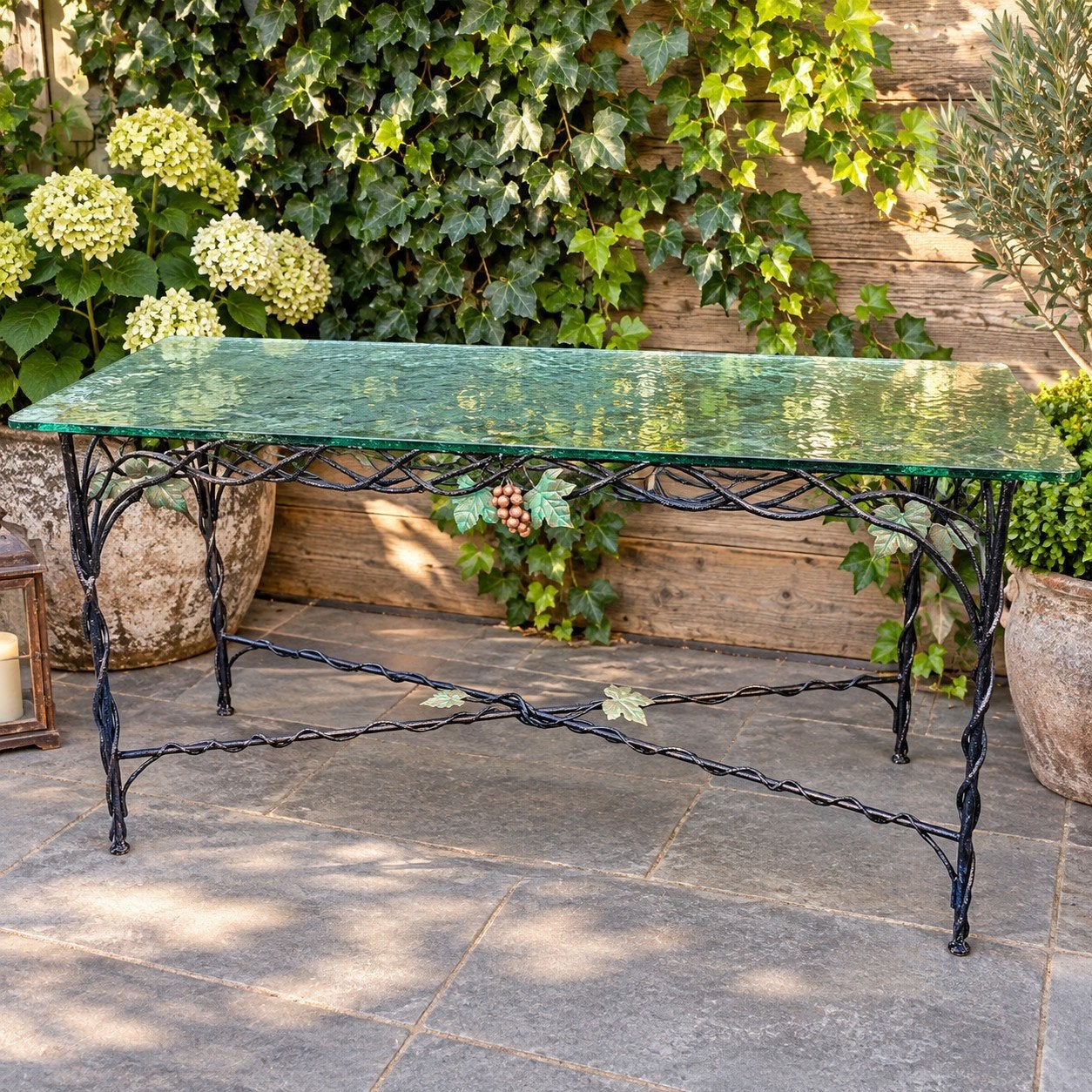 Smeedijzeren sidetable met glazen blad, Huis en Inrichting, Ophalen, Gebruikt, 100 tot 150 cm, Glas
