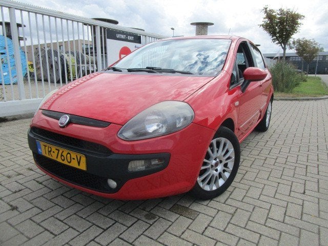 Fiat Punto Evo 1.4 Dynamic, Voorwielaandrijving, 4 cilinders, 400 kg, Bedrijf