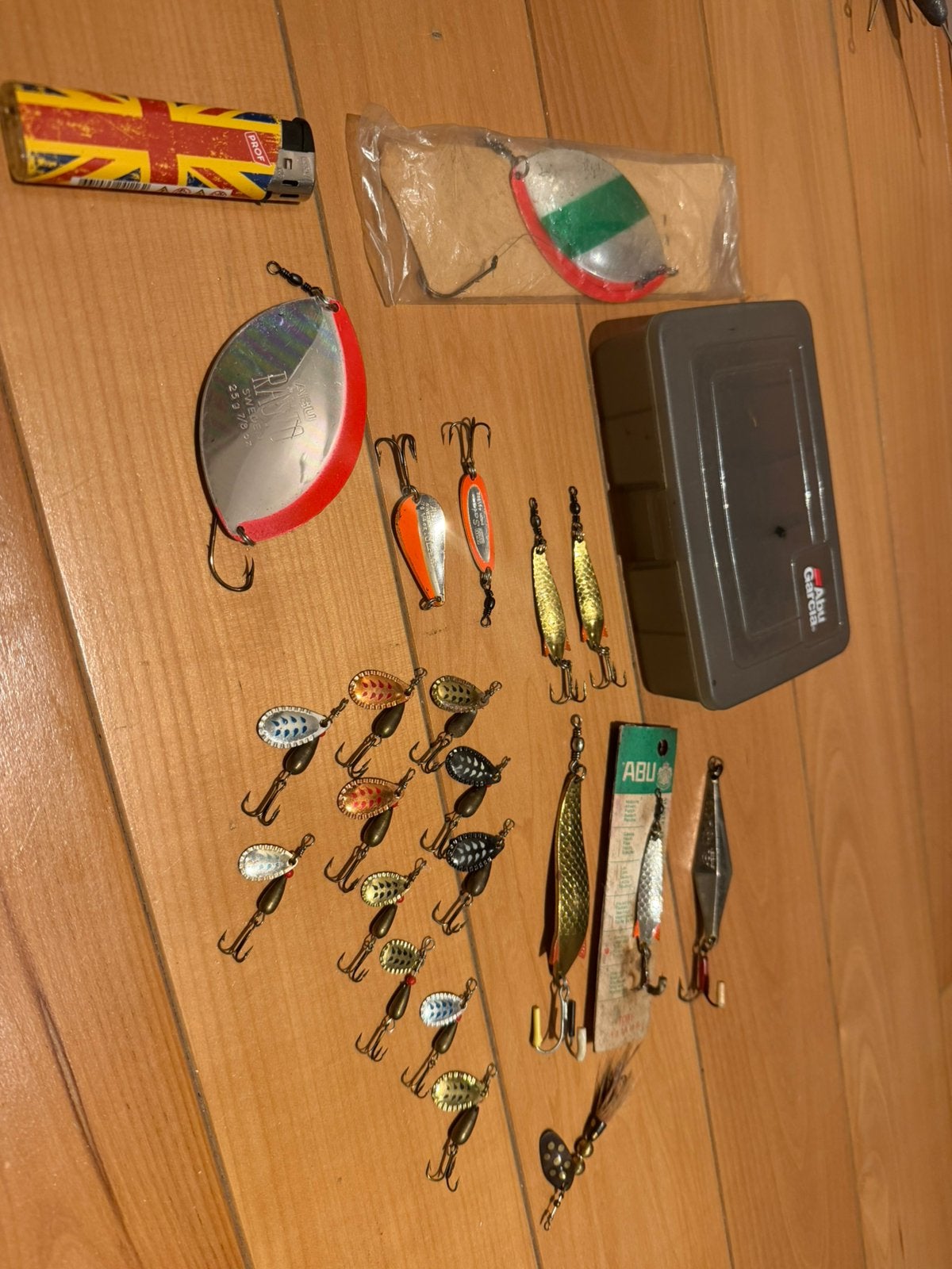 Abu vintage kunstaas diverse modellen in totaal 22 stuks, Ophalen of Verzenden, Zo goed als nieuw, Kunstaas