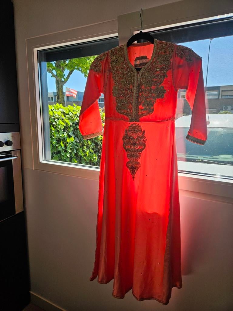 Marokkaanse Takchita, Kleding | Dames, Jurken, Maat 38/40 (M), Oranje, Ophalen of Verzenden, Onder de knie