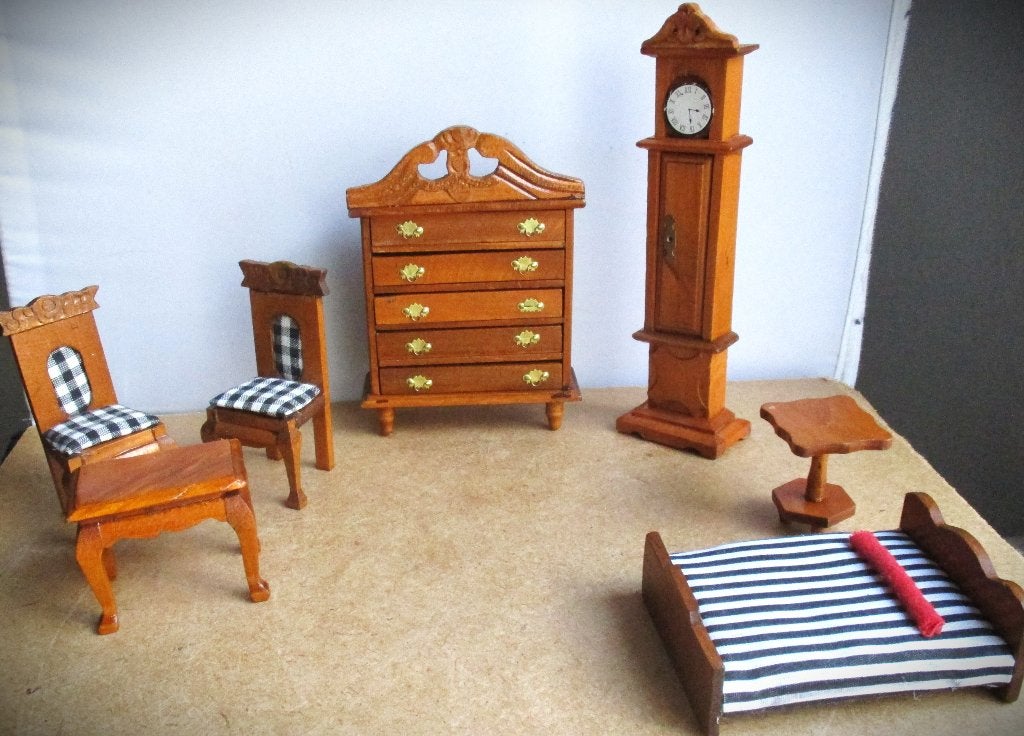 Poppenhuis meubels~Klok~Bed~Ladenkast~Hout~Vintage, Ophalen of Verzenden, Gebruikt, Gebruiksvoorwerp