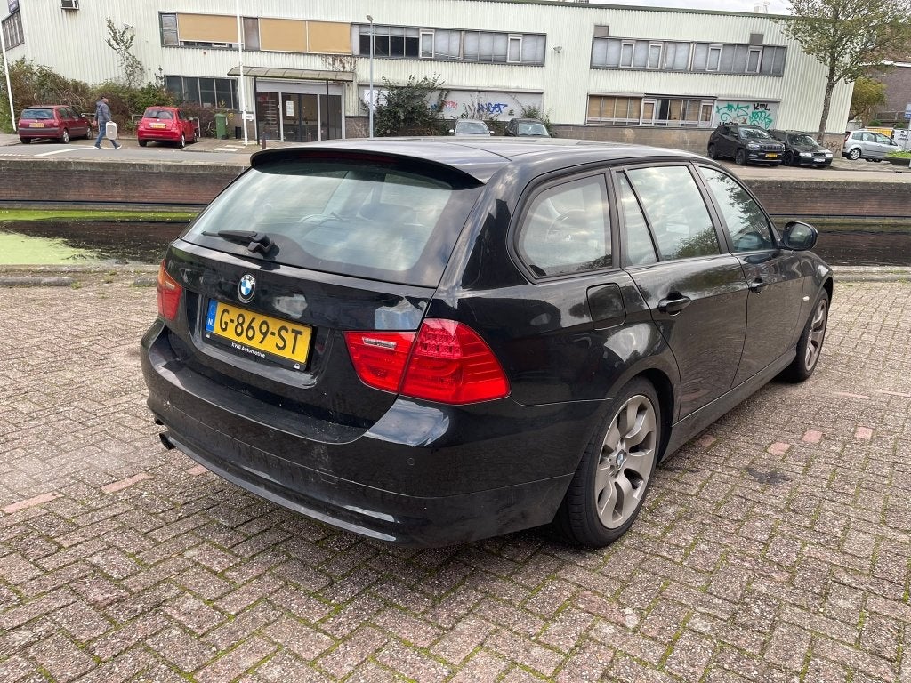 Bmw 3-serie Touring 318i Business Line, Auto's, Euro 5, Zwart, Handgeschakeld, 1405 kg
