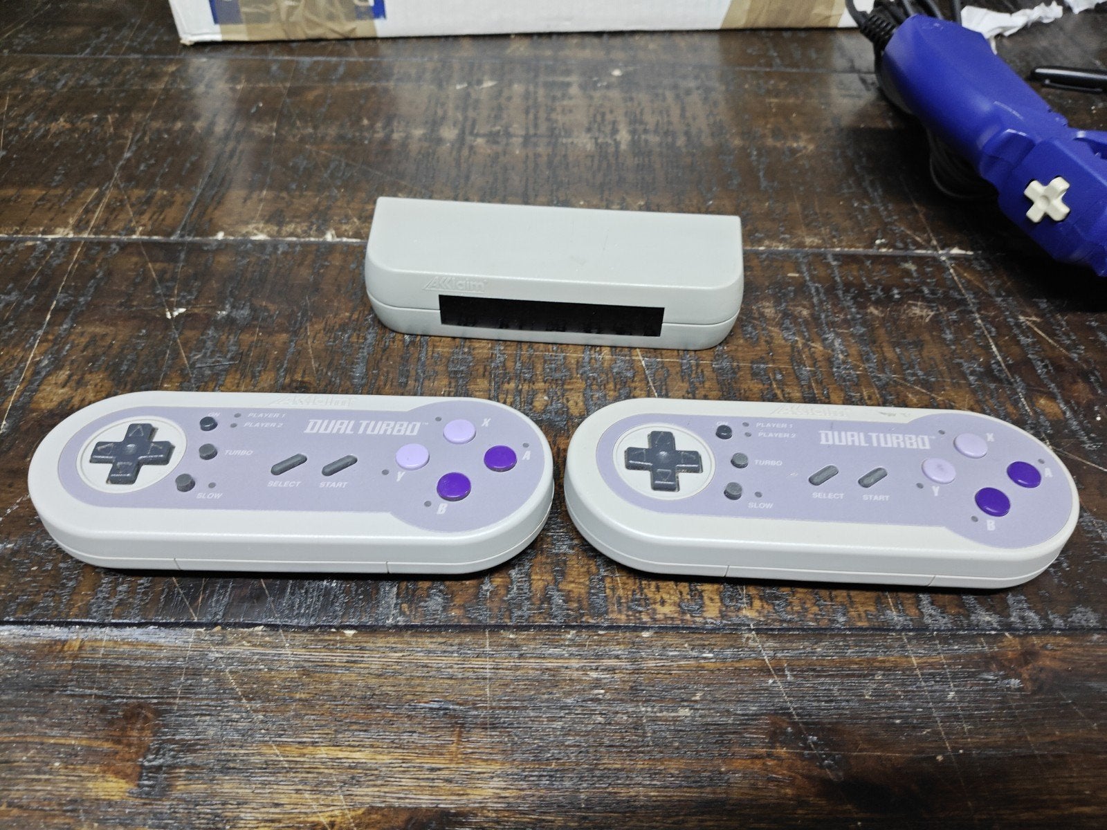 Wireless Dual Turbo Controllers SNES Akklaim, Gebruikt, Onbekend@voorbeeld.com, Overige genres, Onbekend