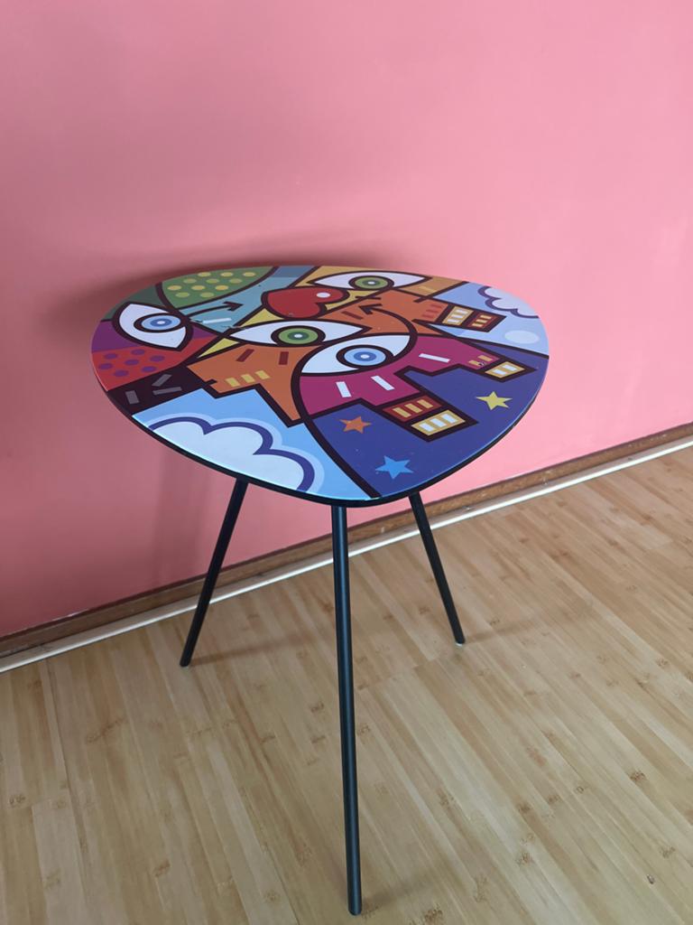 Unieke Bijzettafel met Abstract Design, Minder dan 55 cm, Gebruikt, Metaal of Aluminium, Overige vormen
