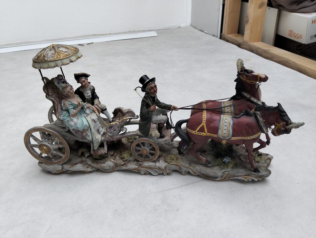Antieke koets met paarden, Ophalen of Verzenden, Zo goed als nieuw