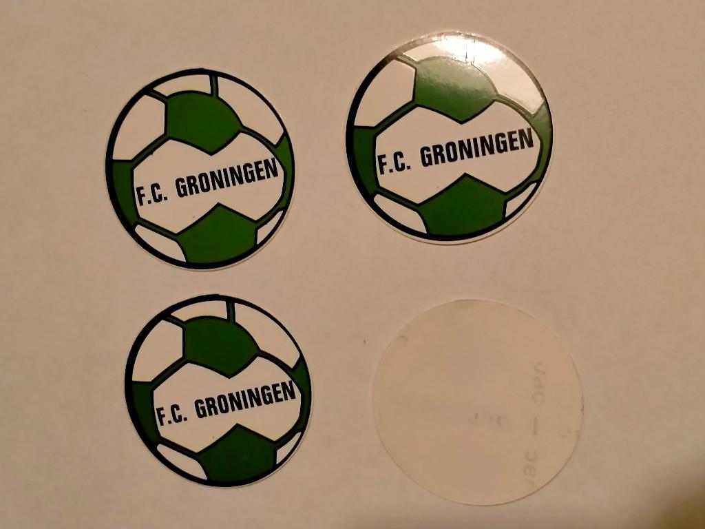 FC F.C. Groningen vintage voetbal club logo sticker bal, Verzenden, Zo goed als nieuw, Overige typen