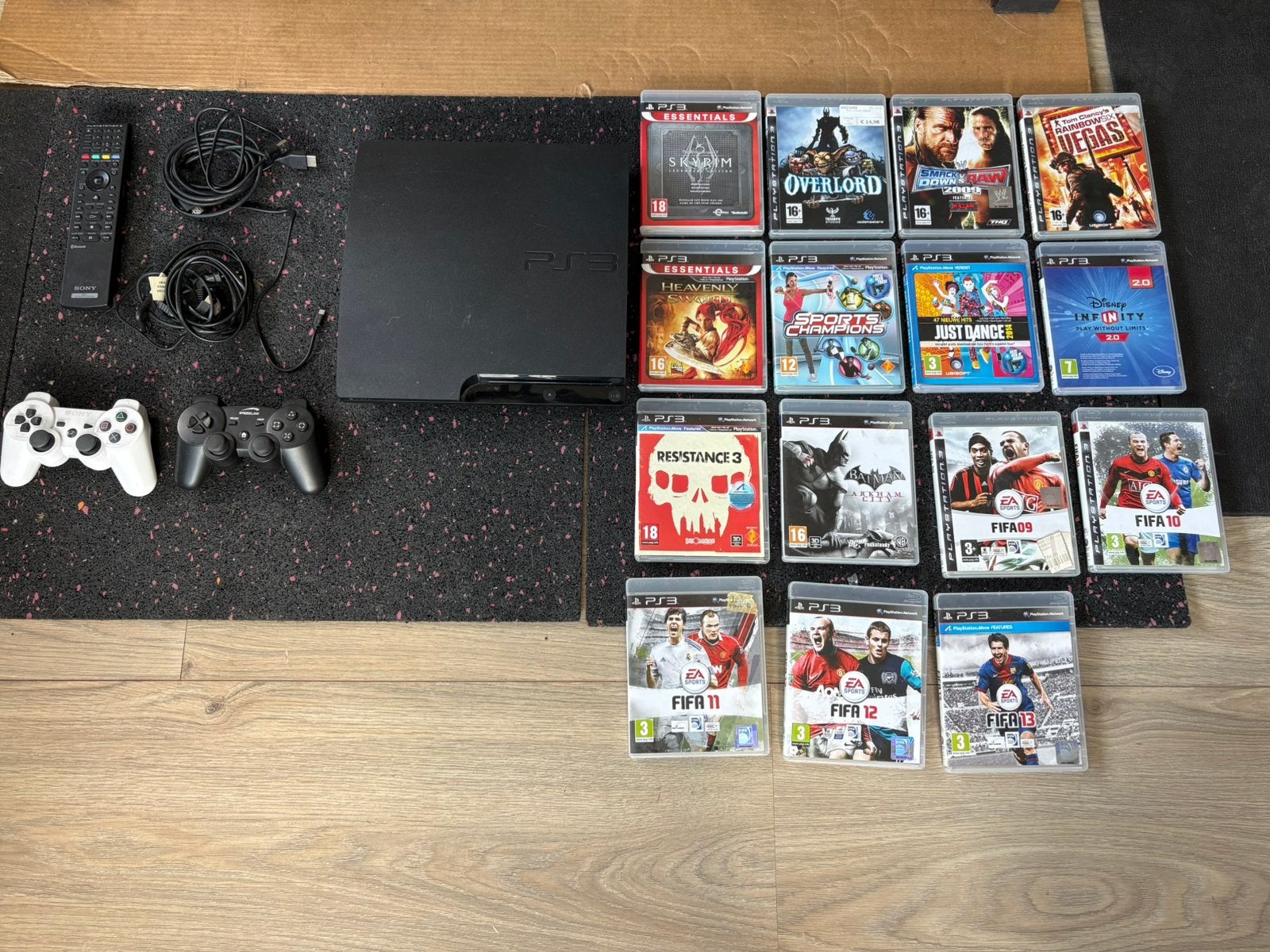 PlayStation 3 320GB +15 Games,Controllers, Afstandsbediening, Verzenden, Zo goed als nieuw, Slim