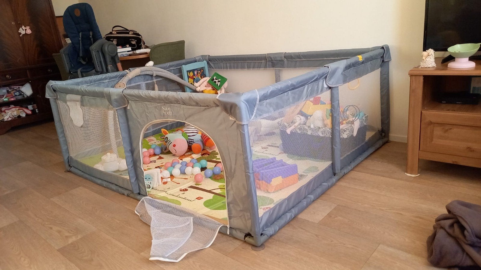 Skye en Scott Grondbox 180x150 cm, Kinderen en Baby's, Boxen, Ophalen, Gebruikt, Rechthoekig, Boxkleed