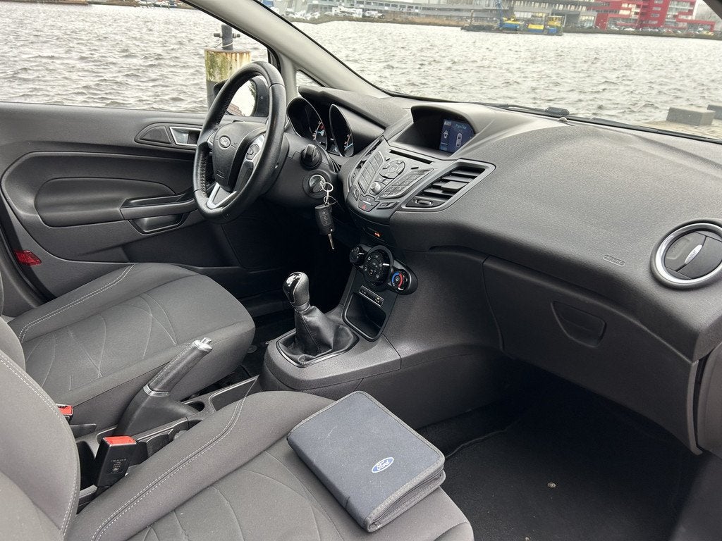 Ford Fiesta 1.0 Style Ultimate 5 deurs navigatie airco/ecc, Voorwielaandrijving, Stof, 525 kg, 82 pk