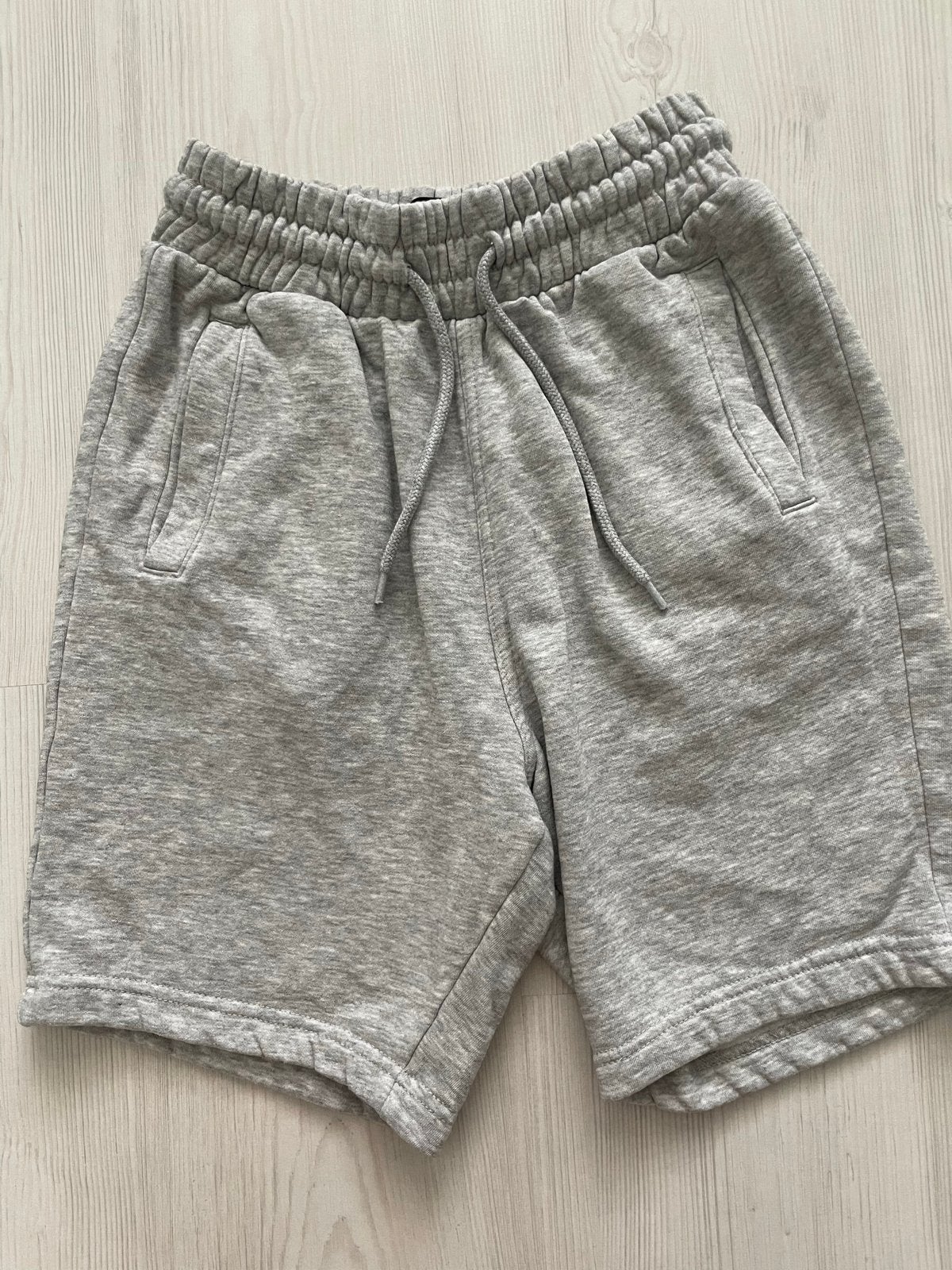 H&M Mid Length Short Regular Fit Grijs XS, Overige typen, Ophalen of Verzenden, Zo goed als nieuw, Grijs