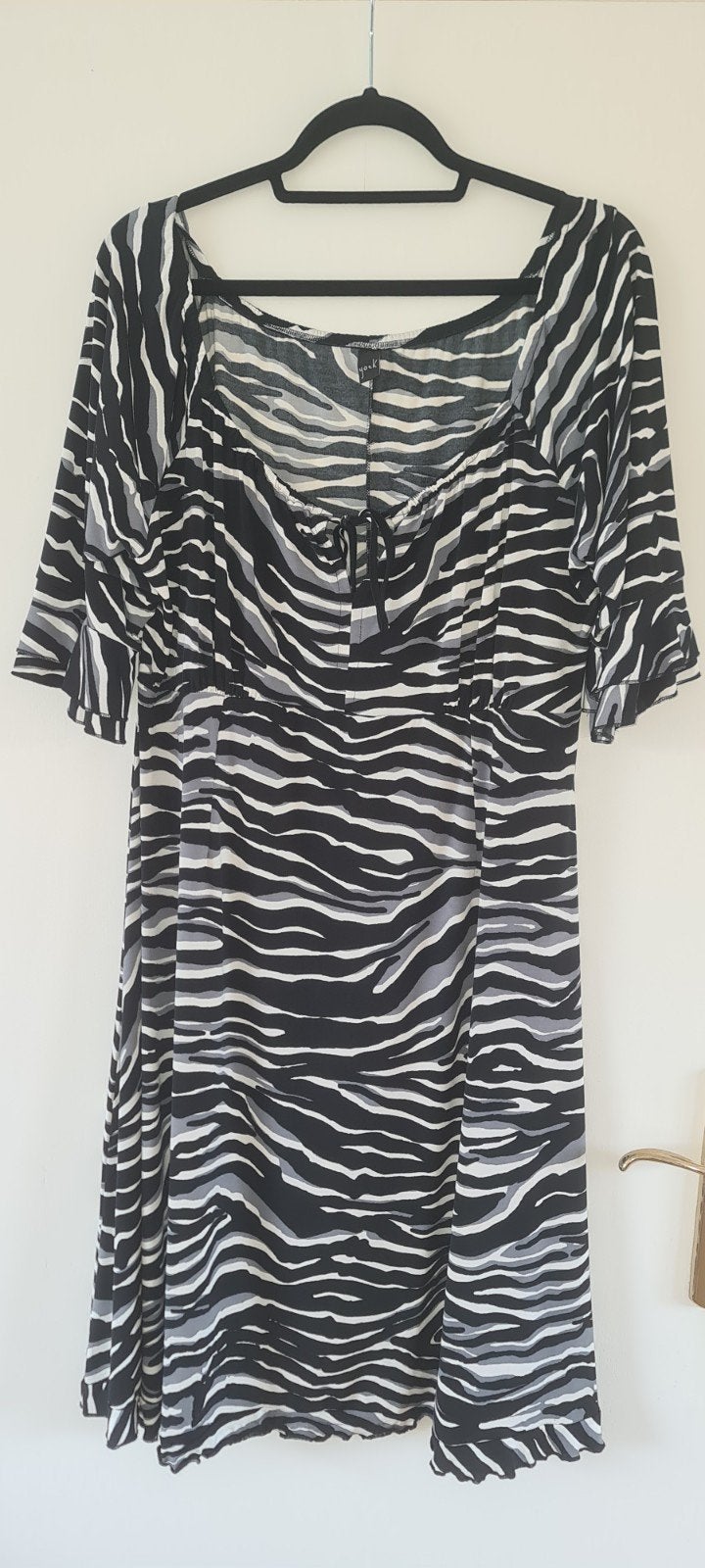 Nieuwe plussize jurk L 46-48 Yoek zebra print zwart wit, Yoek, Nieuw, Ophalen of Verzenden, Jurk