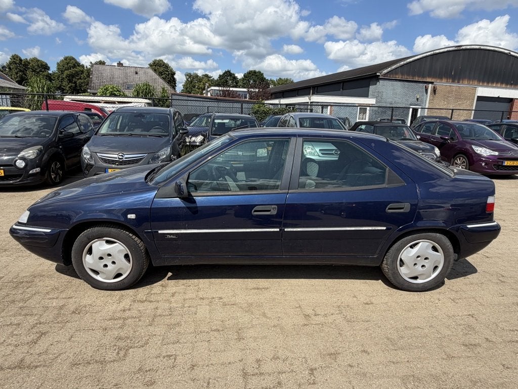 Citroën Xantia 1.8i-16V DEALER ONDERHOUDEN| NAP| NETTE AUTO, Auto's, Voorwielaandrijving, Dealer onderhouden, Stof, Metallic lak