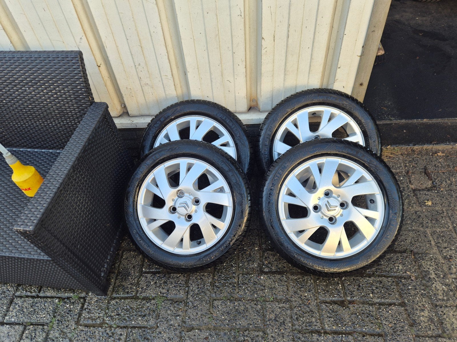 Originele Citroën C1 velgen met banden, Ophalen, 14 inch, Gebruikt, 155 mm