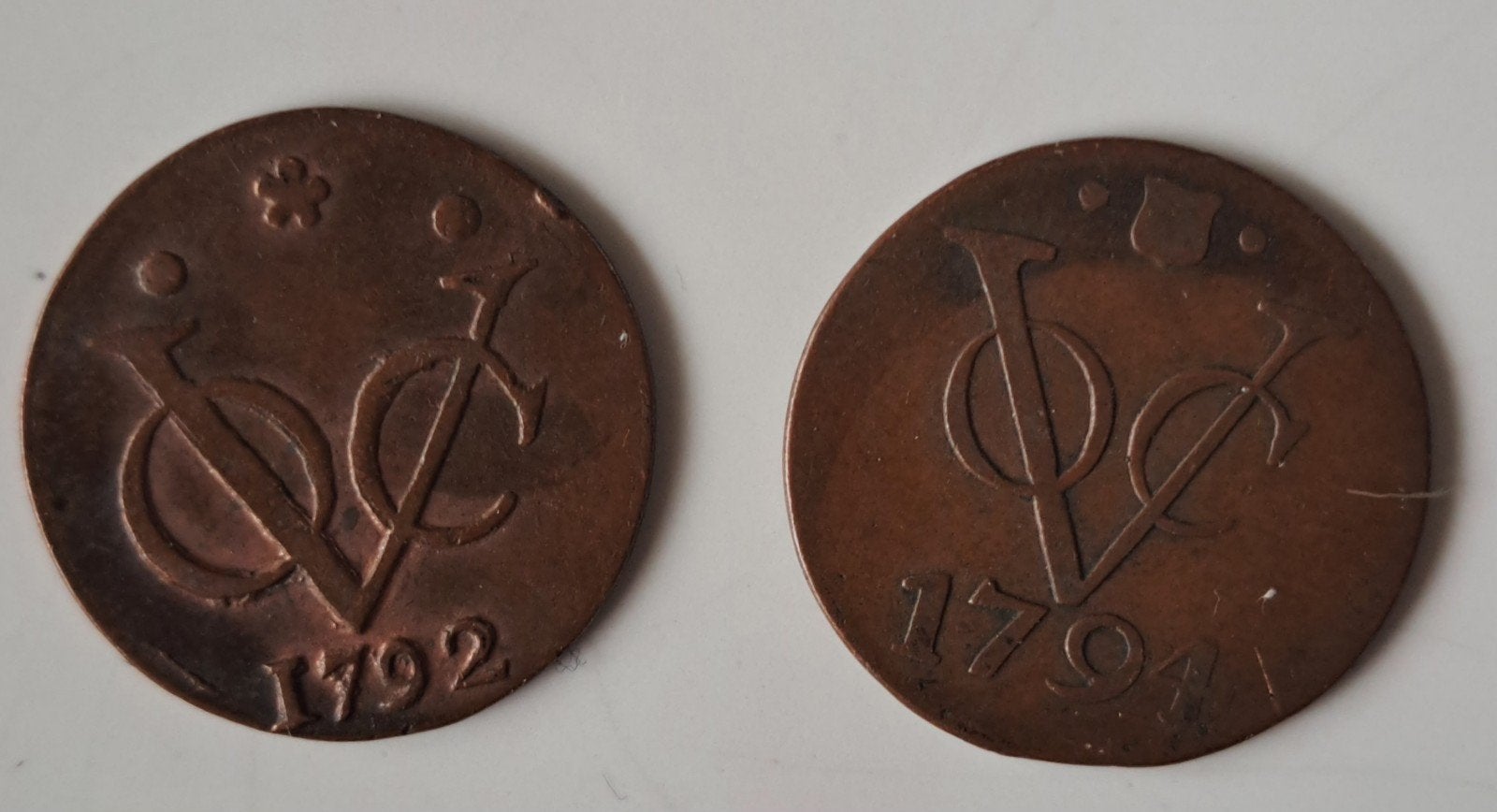 2 VOC munten uit 1792 en 1794, Ophalen of Verzenden, Vóór koninkrijk, Overige waardes, Setje