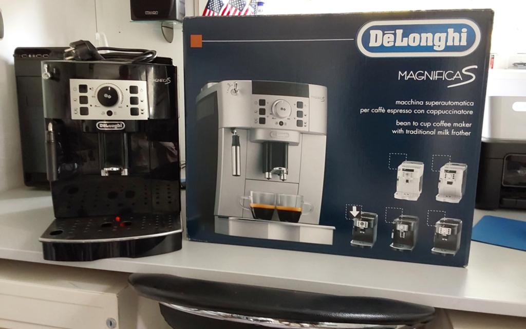 DeLonghi Magnifica S Espresso Automaat - met probleempje, Espresso apparaat, Koffiebonen, Niet werkend, Ophalen