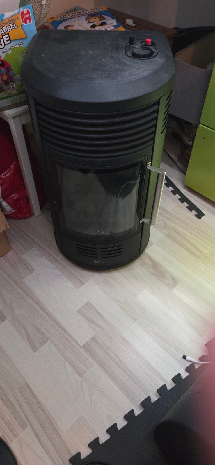 Vrijstaande gaskachel met realistische vlammen, Huis en Inrichting, Kachels, Gebruikt, Gas, Ophalen of Verzenden, Vrijstaand