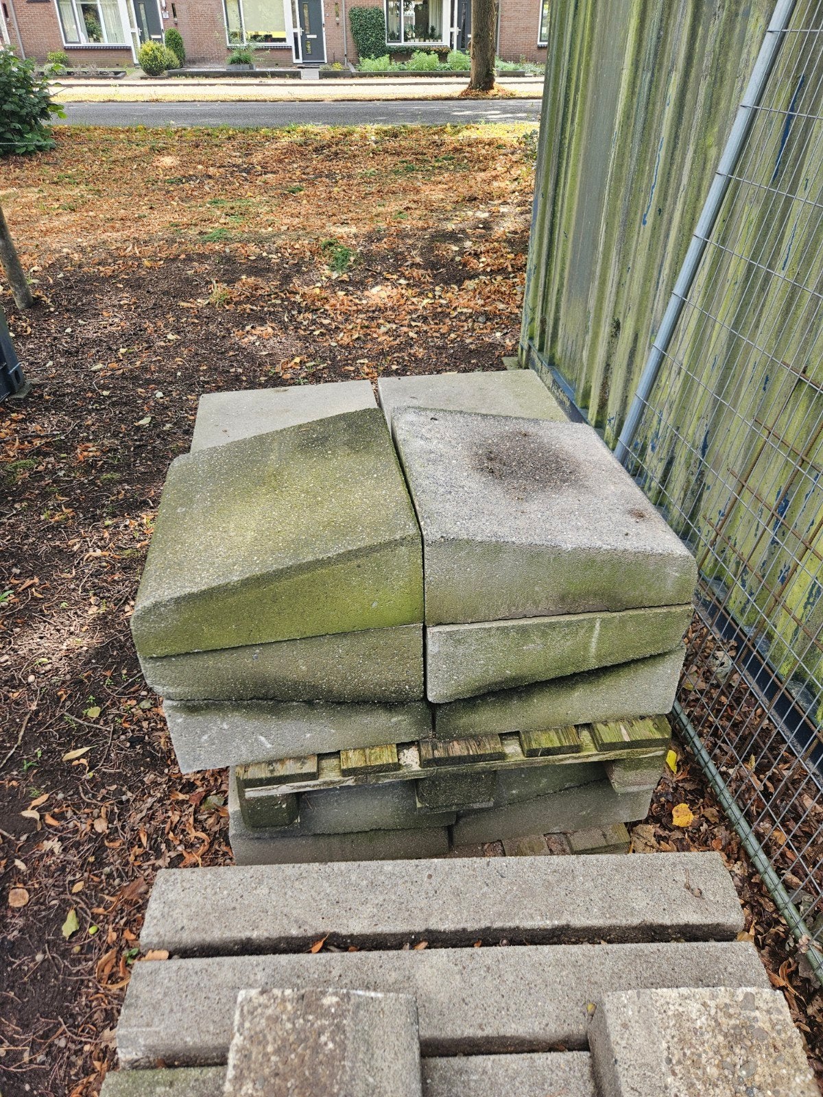 inrit/ oprit blokken / beton blokken 18 stuks, Tuin en Terras, Ophalen, Gebruikt, Overige typen, Minder dan 5 m²