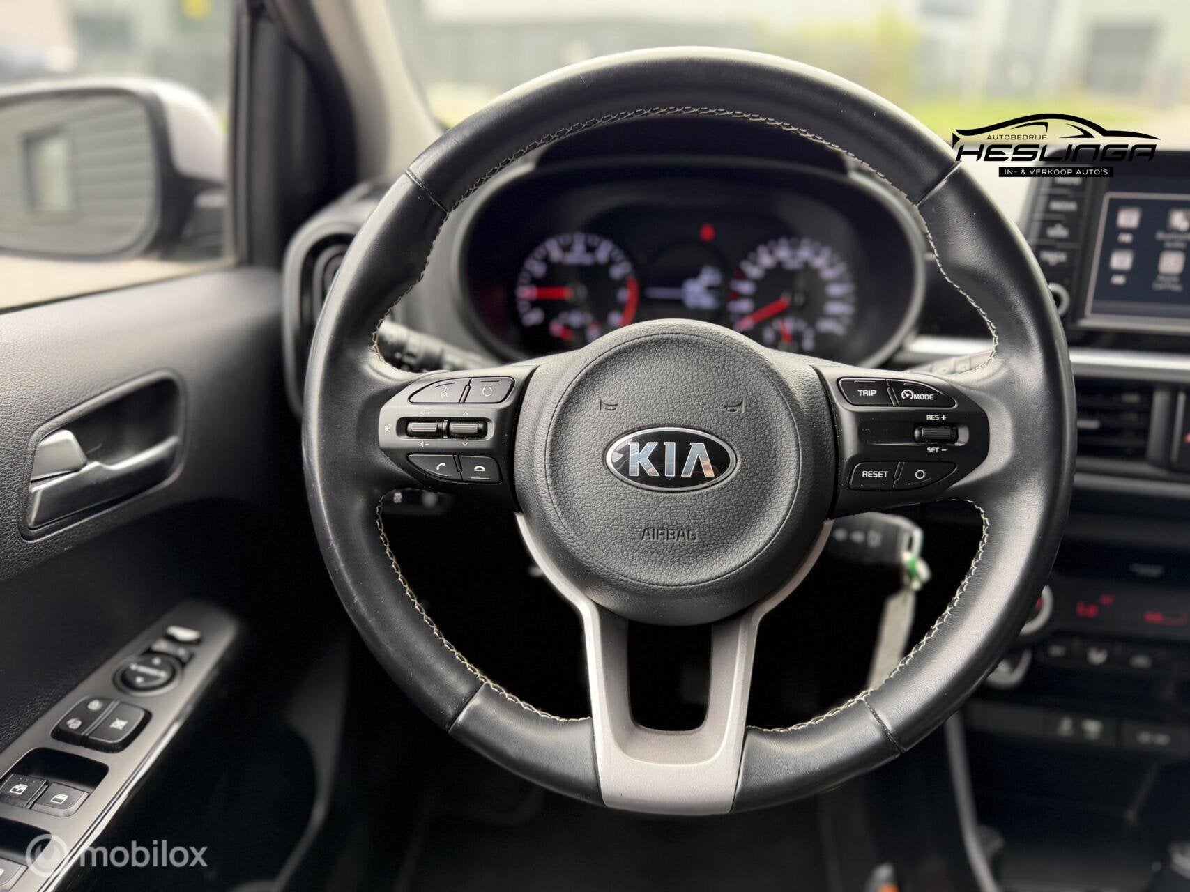 Foto 11 van Kia Picanto 1.0 CVVT Design Edition | Leder