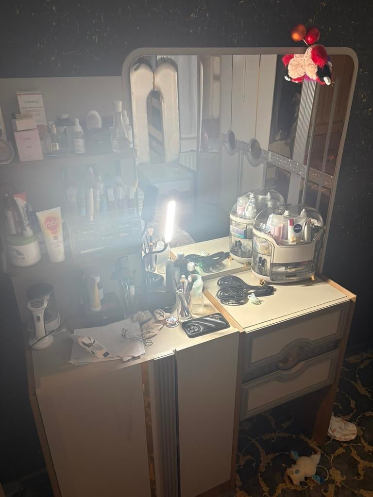 Makeup bureau, Ophalen, Zo goed als nieuw, 50 tot 100 cm, Minder dan 100 cm