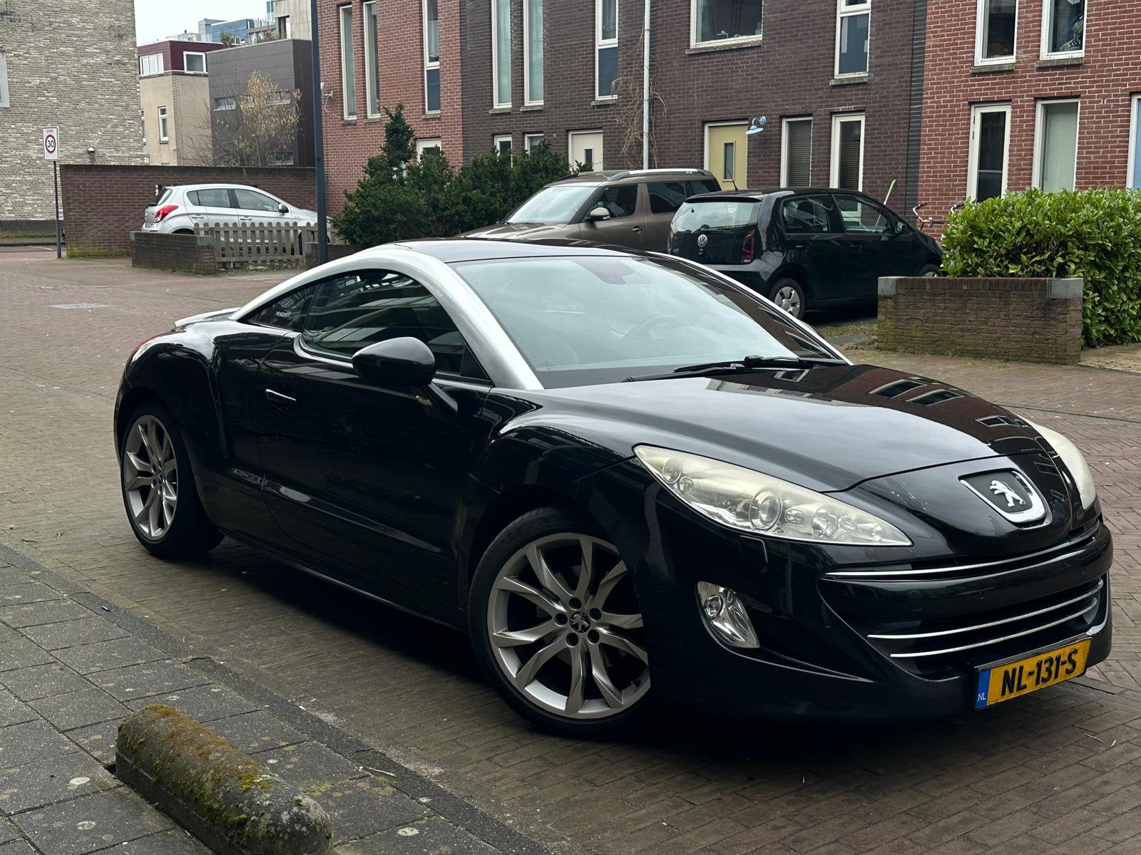 Peugeot RCZ 1.6 THP 2011 Zwart, Auto's, Peugeot, Voorwielaandrijving, 15 km/l, 4 stoelen, Zwart