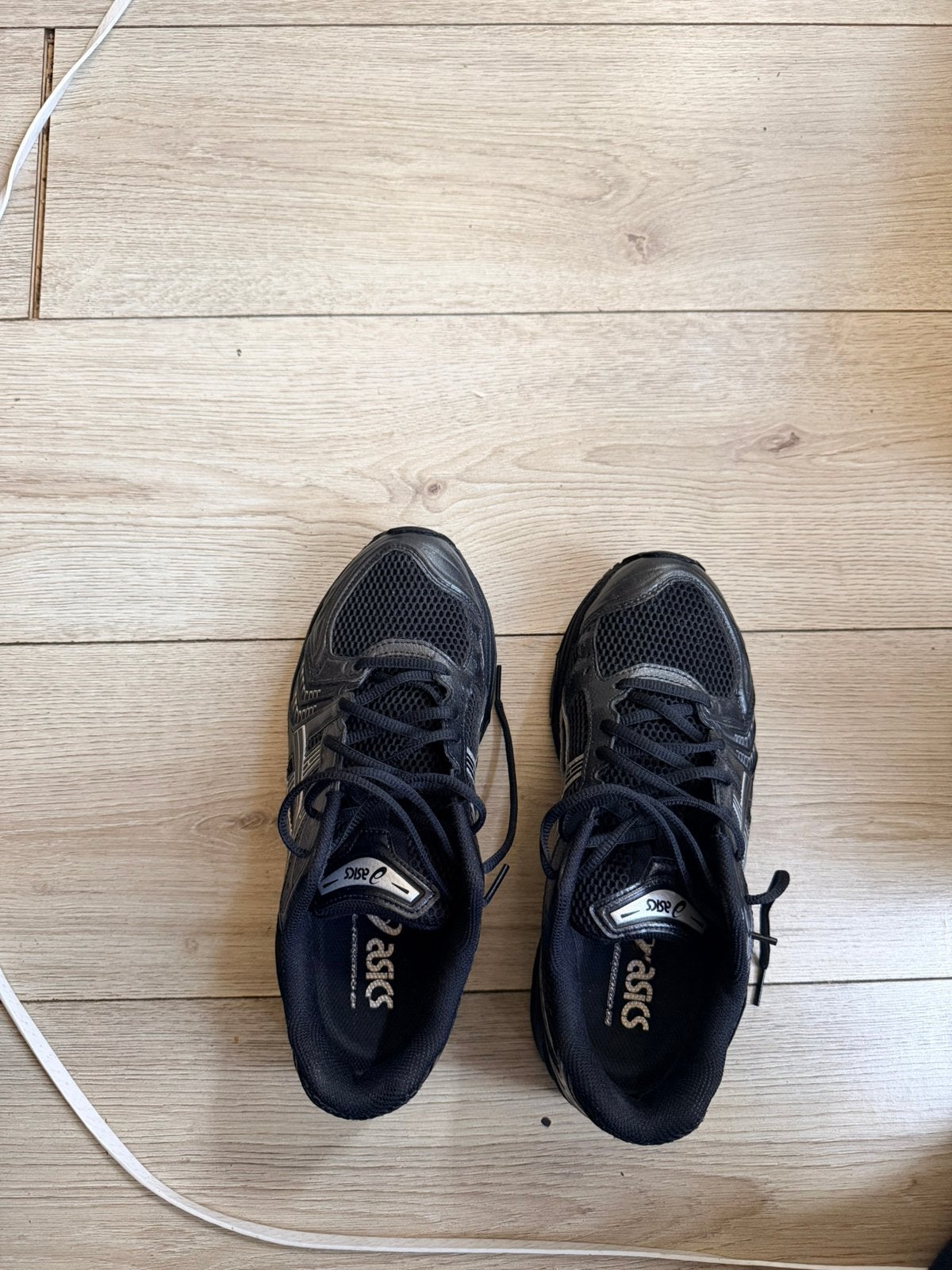 Asics kayano 14 black ( maat 42 ), Ophalen of Verzenden, Zo goed als nieuw, Zwart