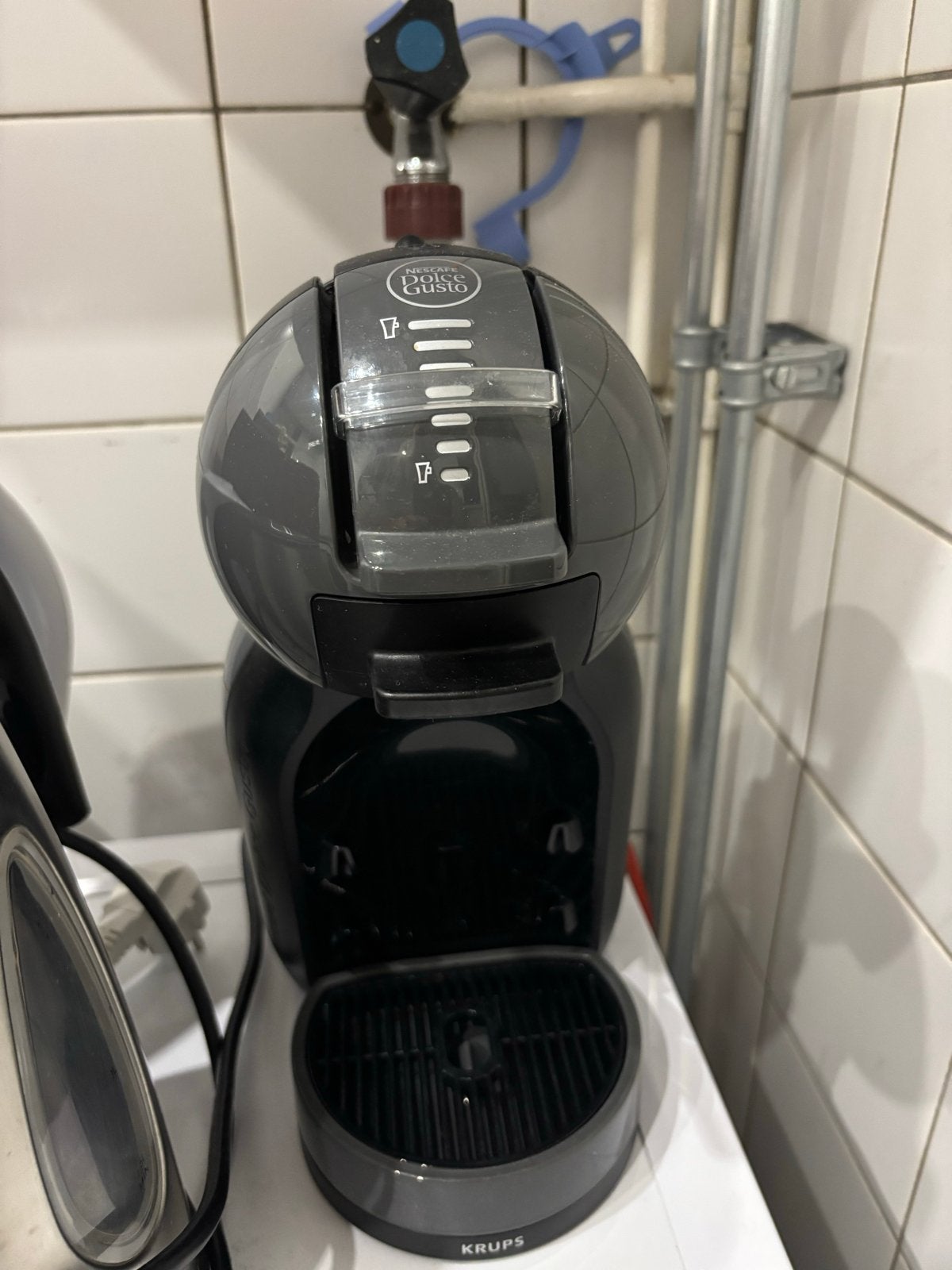 Nescafé Dolce Gusto Krups koffiezetapparaat, Koffiepads en cups, Gebruikt, Koffiemachine, Ophalen of Verzenden