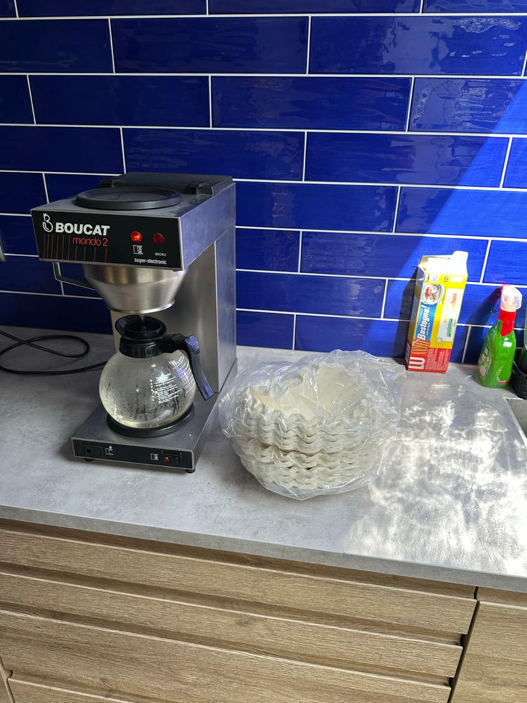 BOUCAT Mondo 2 Koffiezetapparaat met filters, Gebruikt, 10 kopjes of meer, Koffiemachine, Gemalen koffie