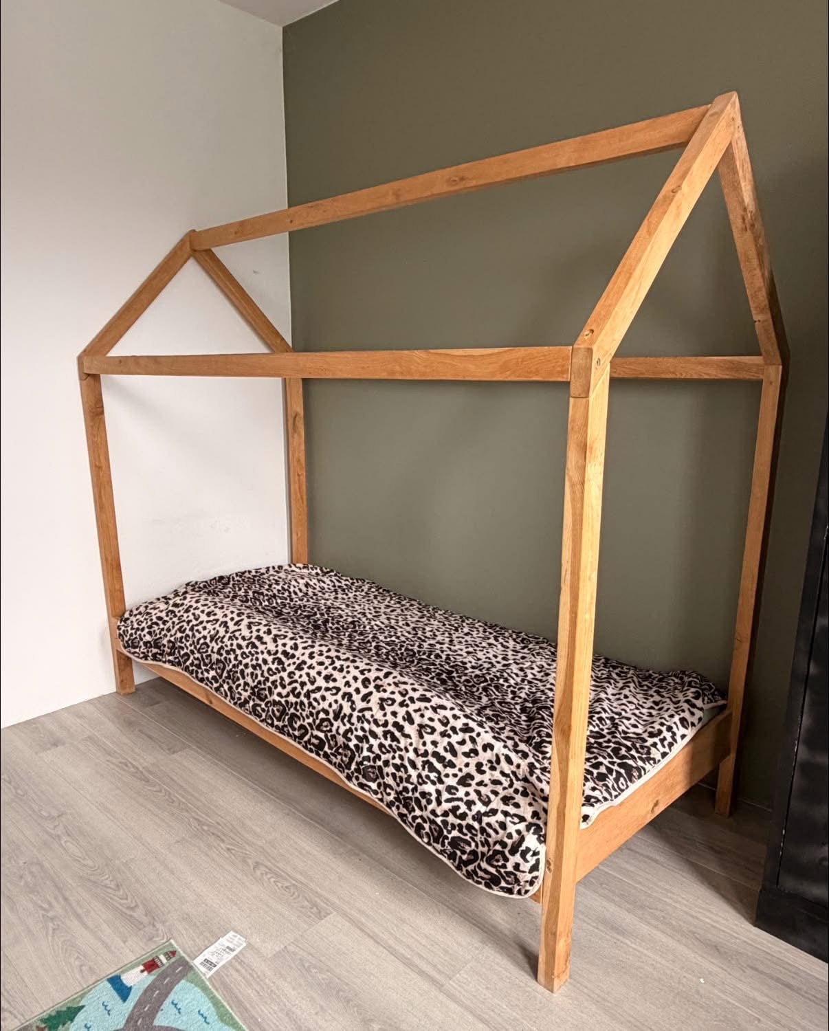 Leuk eenpersoons huisjes bed eiken, Ophalen of Verzenden, 180 cm of meer, 85 tot 100 cm