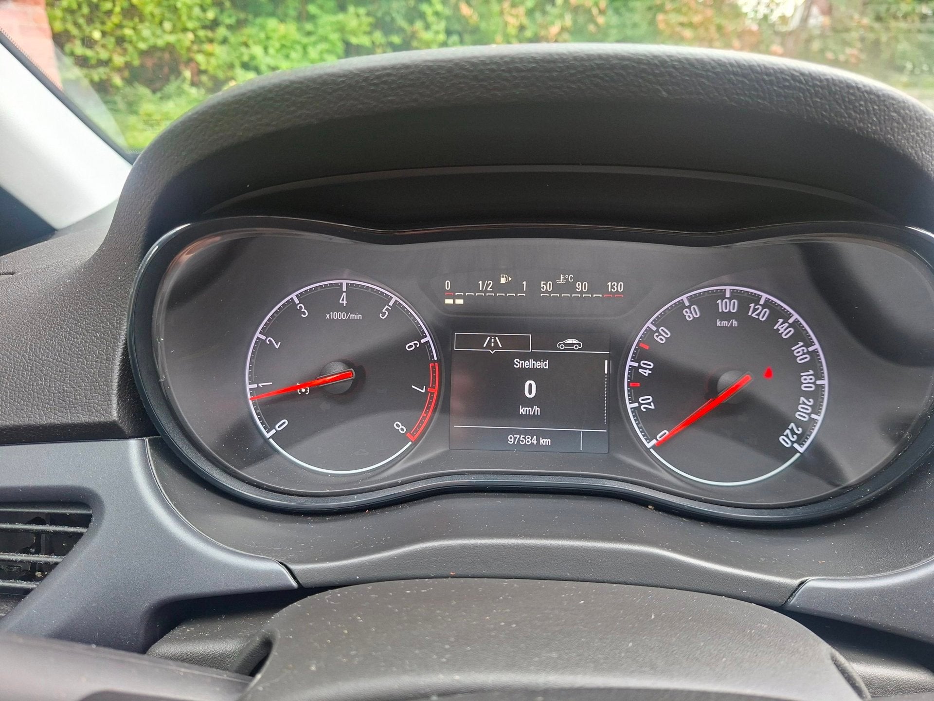 Foto 3 van Opel Corsa 1.4 Favourite 5 Deurs Airco Trekhaak Navigatie