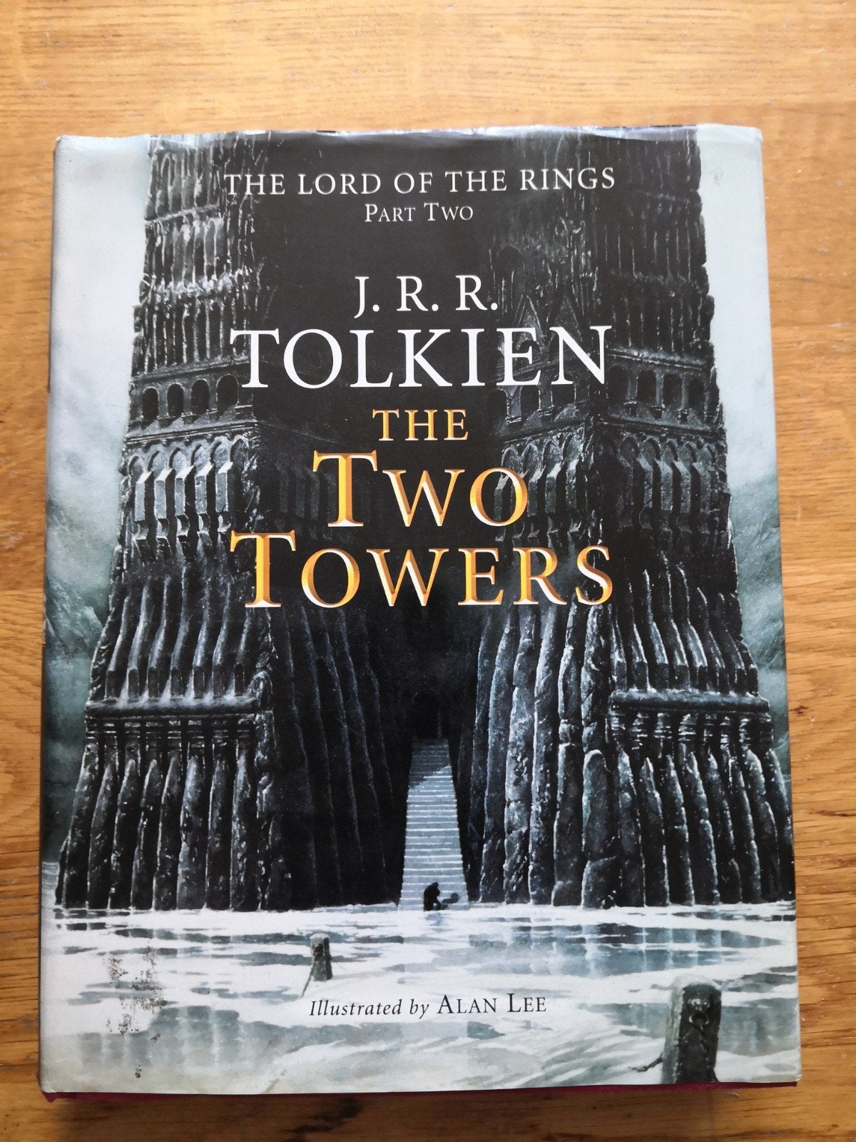 The Lord of the Rings: The Two Towers - J.R.R. Tolkien, Boeken, Ophalen of Verzenden, Zo goed als nieuw, J.R.R. Tolkien
