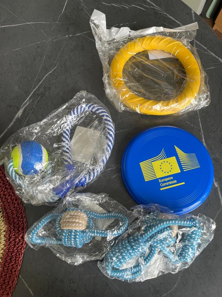 Dog toys, Ophalen of Verzenden, Zo goed als nieuw