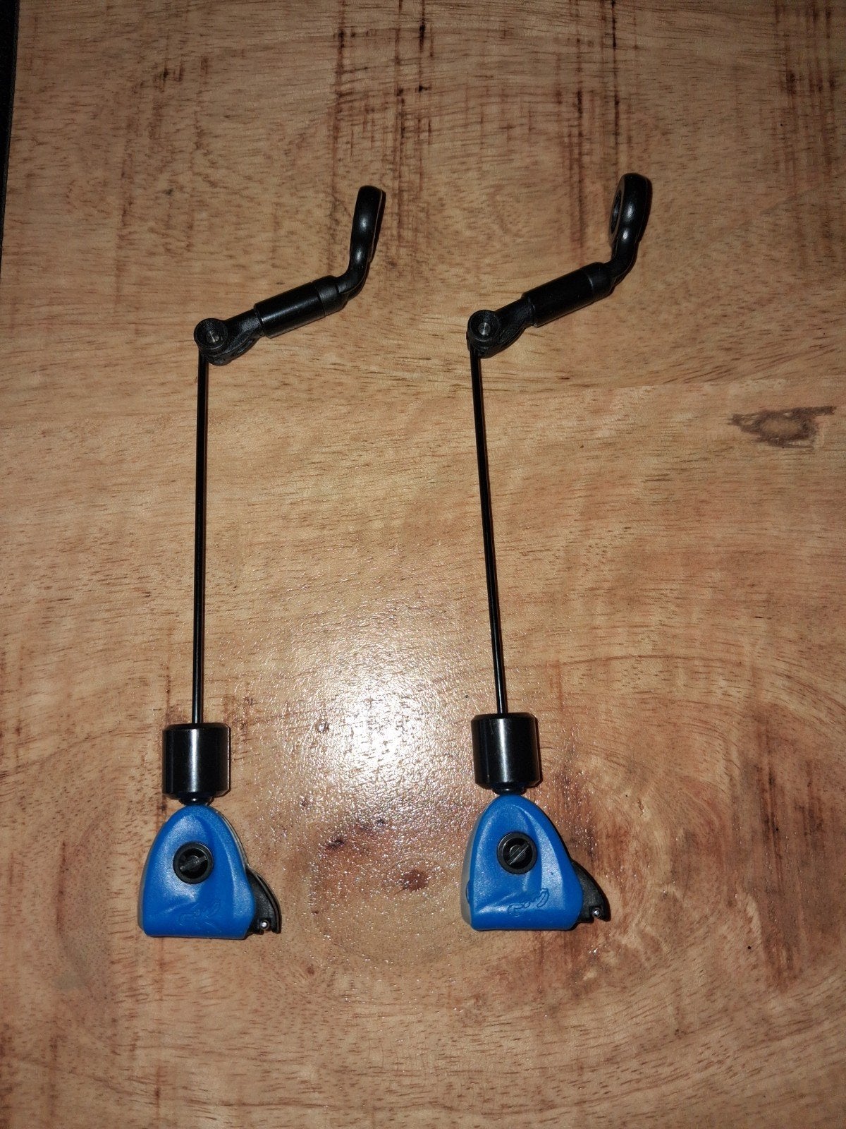 2x Fox Black Label Dinky Bobbin Hangers Blauw, Ophalen, Gebruikt, Overige typen