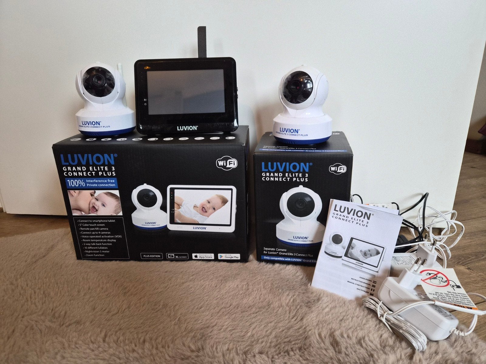Luvion Grand Elite 3 Connect Plus babyfoon met  2x Camera, Ophalen of Verzenden, Zo goed als nieuw, 250 meter of meer, Camera