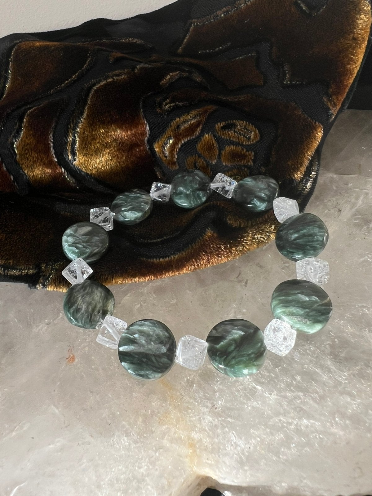 Serafiniet bergkristal fire and ice iriskwarts hoge trilling, Overige materialen, Met bedels of kralen, Nieuw, Ophalen of Verzenden