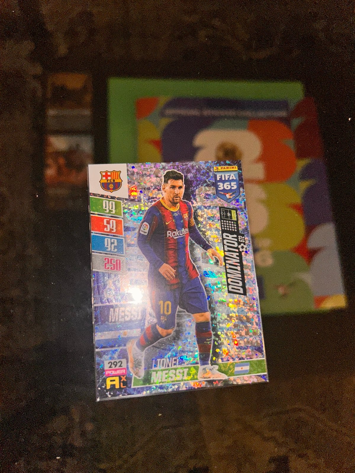 Lionel Messi Dominator FIFA 365 Adrenalyn XL kaart, Ophalen of Verzenden, Zo goed als nieuw, Losse kaart, Foil