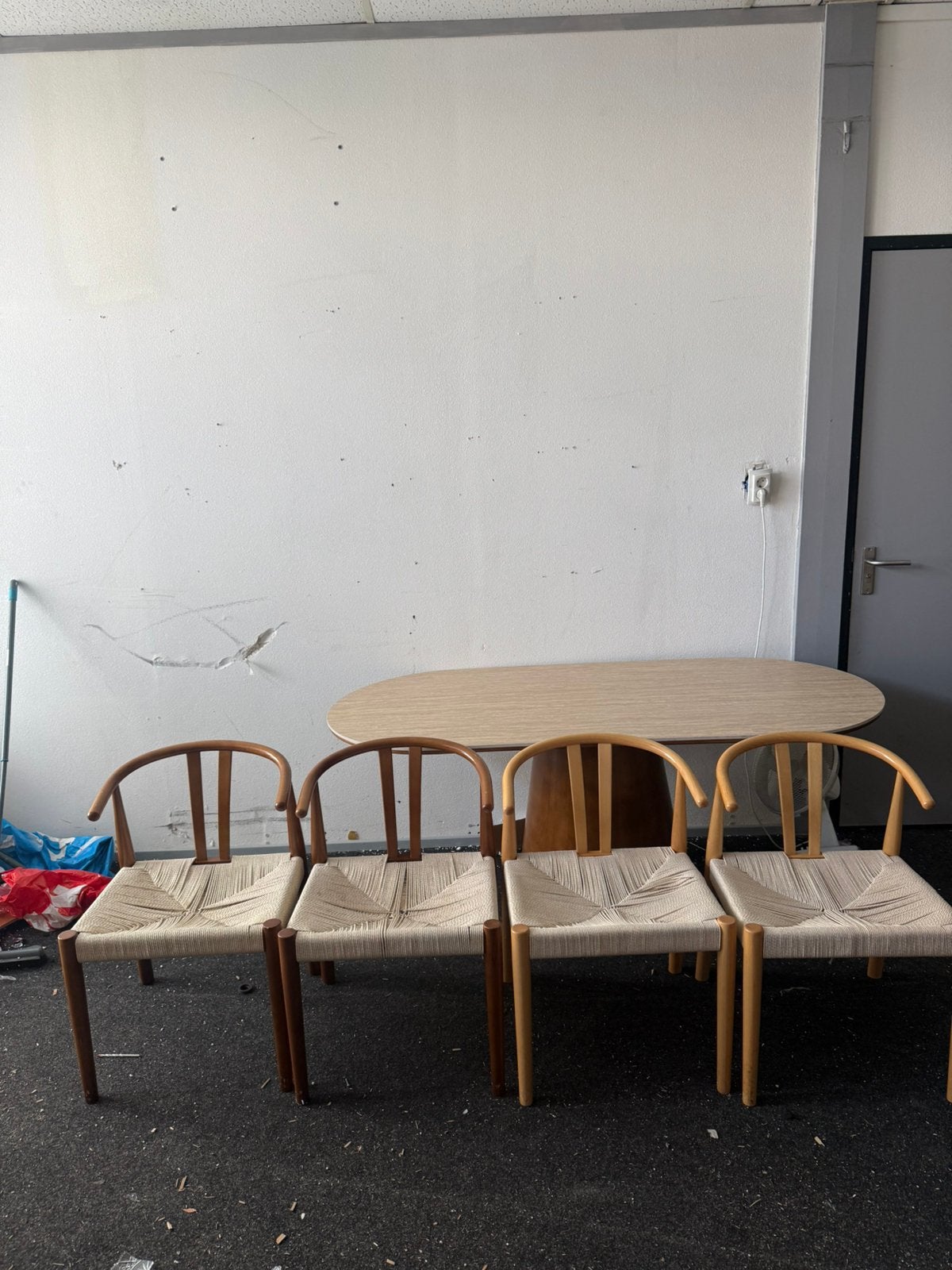 Japandi Wishbone look eetkamer stoelen hout met rotan, Ophalen, Zo goed als nieuw, Bruin, Hout