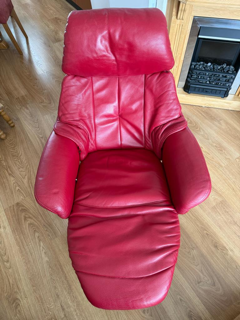 Vol lederen draaifauteuil, Ophalen, Gebruikt, 50 tot 75 cm, Leer