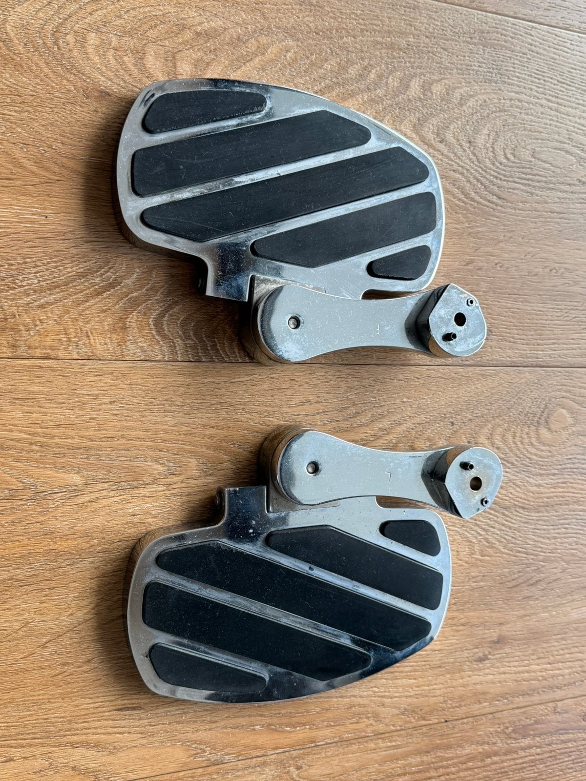 Triumph Rocket bijrijder voetsteunsn treeplank - verlenging, Motoren, Ophalen of Verzenden, Gebruikt