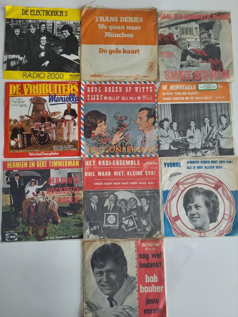 Te koop lotje met nederlandstallig vintage singletjes, Ophalen of Verzenden, Gebruikt