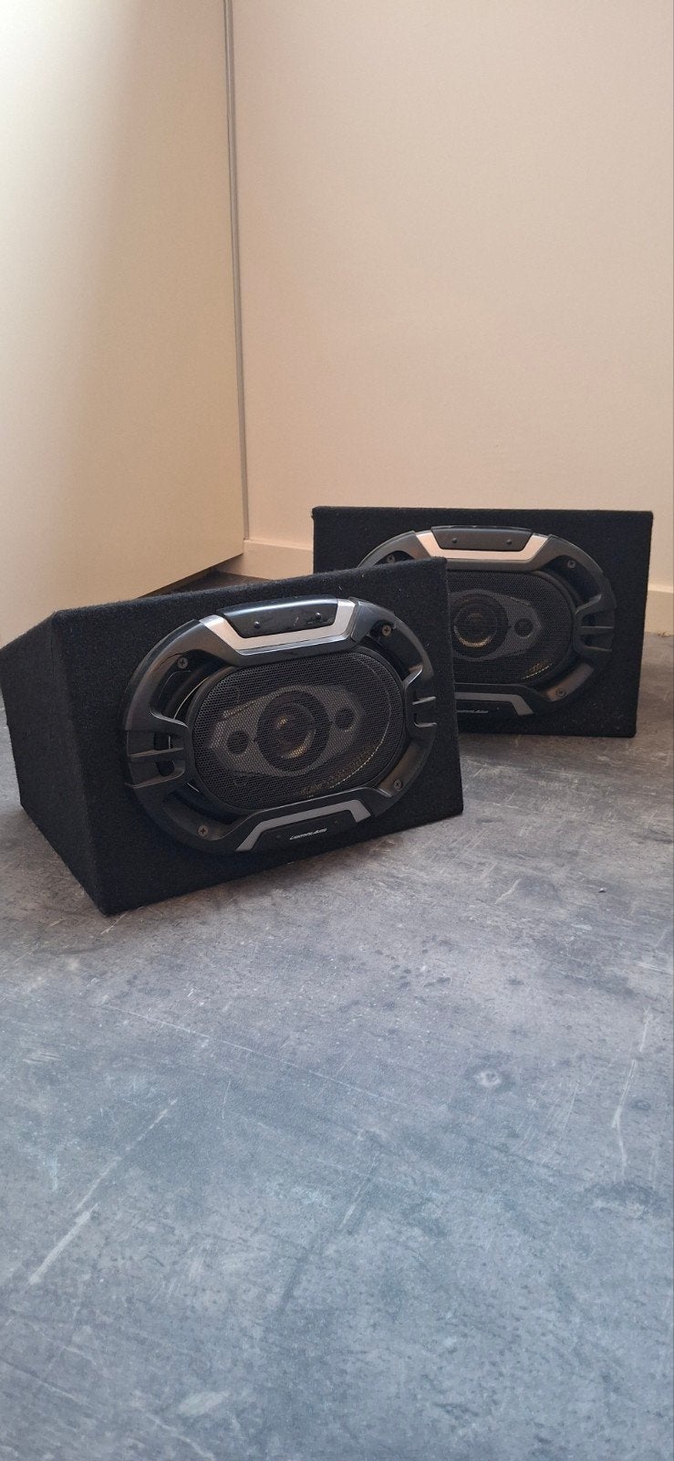 Lakro Subwoofer en Lightning Audio Opbouwboxen Set, Ophalen, Gebruikt