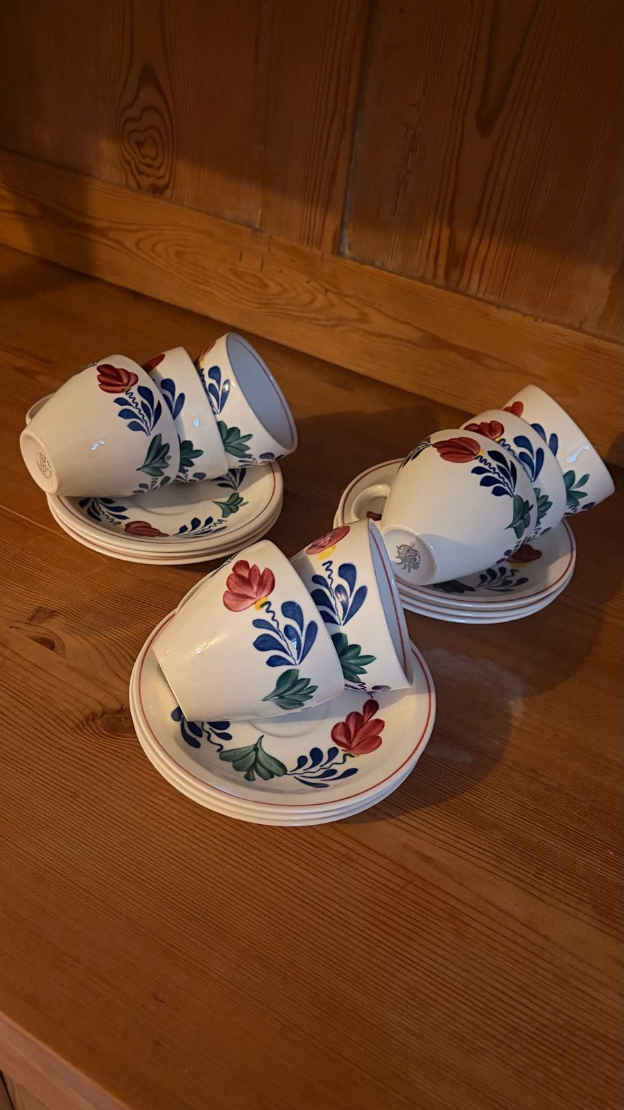 Boerenbont kopjes en schoteltjes (8 kopjes, 9 schoteltjes), Ophalen of Verzenden, Gebruikt, Keramiek, Kop(pen) en/of Schotel(s)