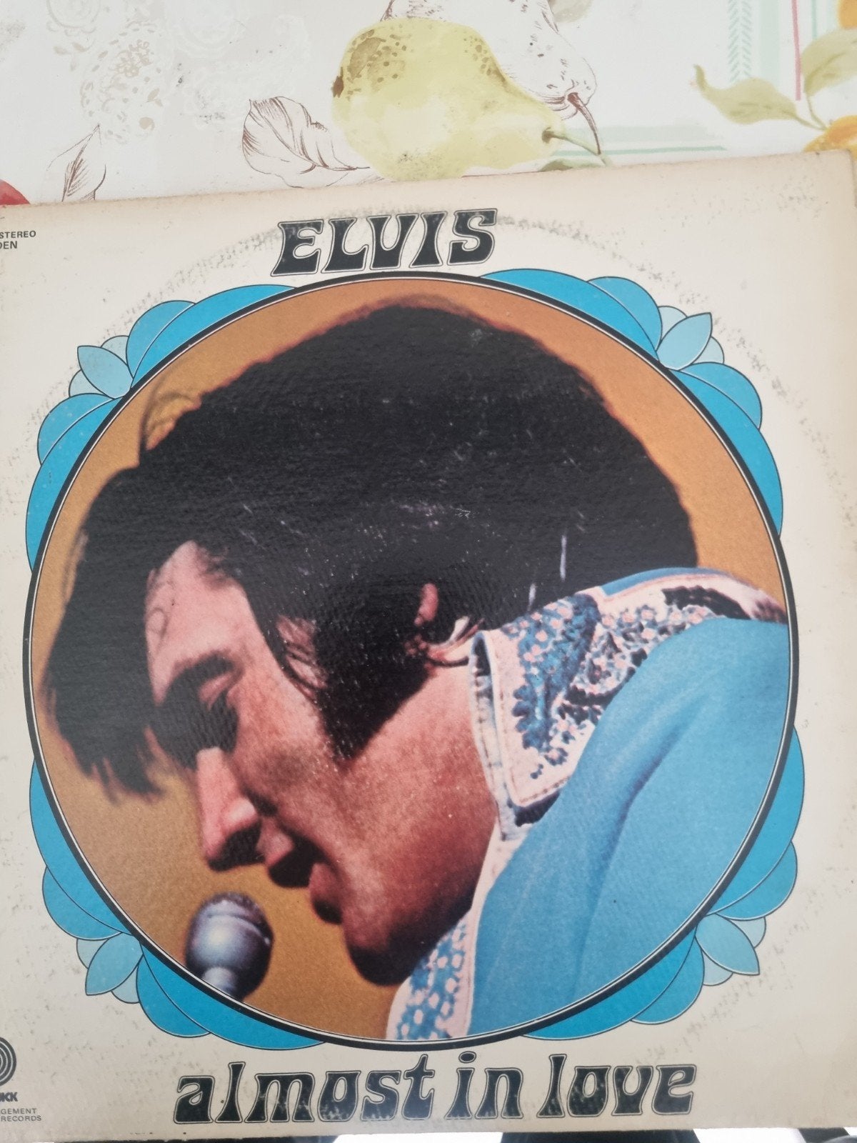 Elvis Presley almost in love vinyl, Ophalen of Verzenden