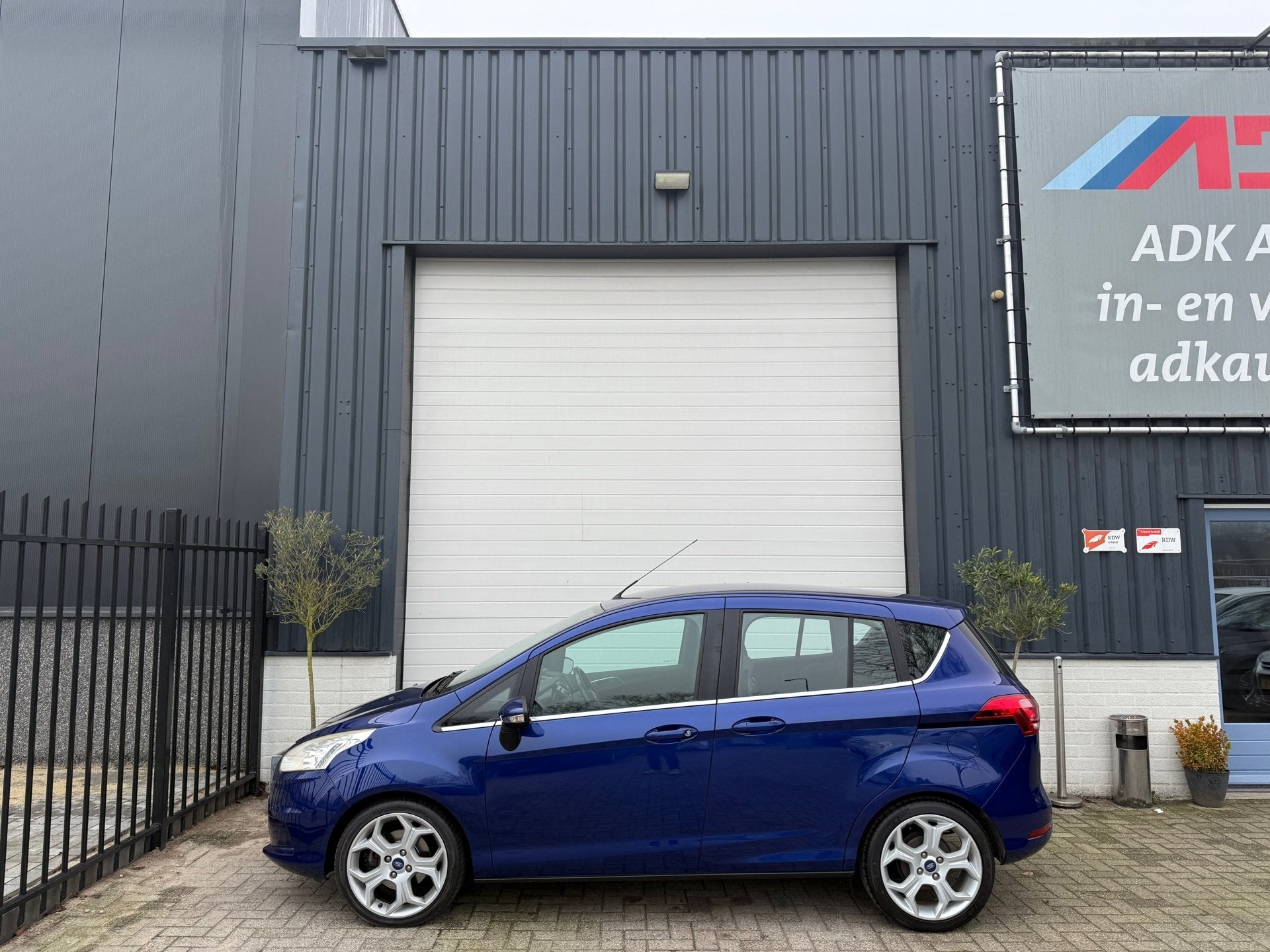 Ford B-Max 1.0 EcoBoost Titanium CAMERA/NAVI/TREKHAAK/2X PDC, Auto's, Ford, Voorwielaandrijving, Euro 5, Gebruikt, Origineel Nederlands