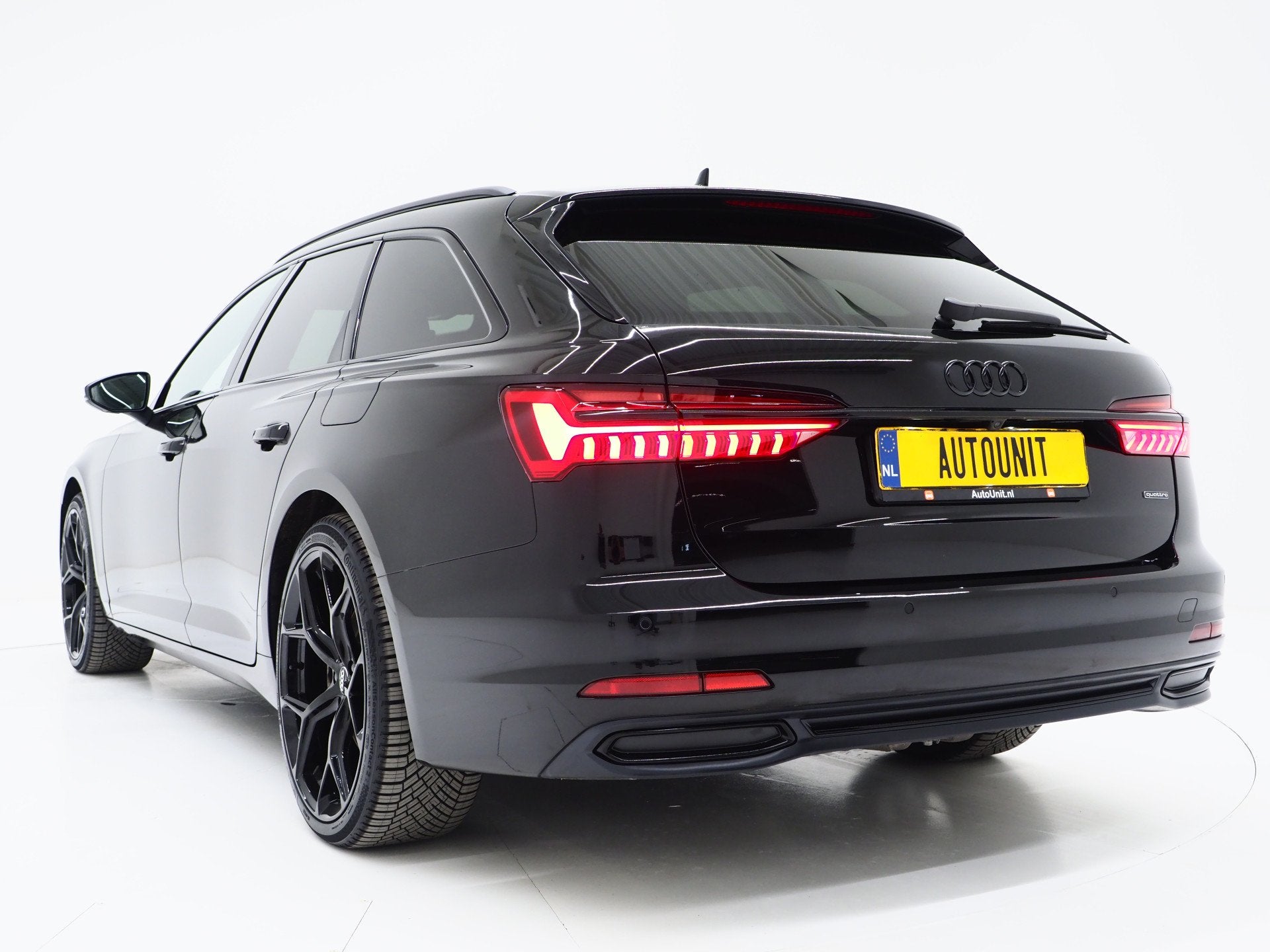 Audi A6 Avant 50 TFSI e quattro Full Black | Panoramadak | H, Auto's, Automaat, 77 km/l, 4 cilinders, Zwart