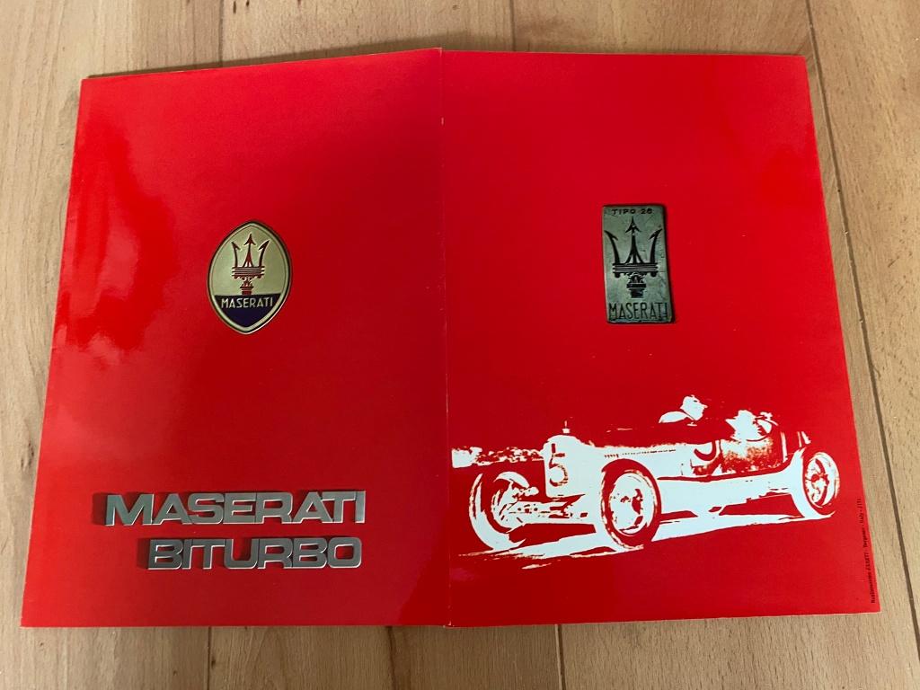 Maserati Biturbo   -   Glossy folder - Brochure, Boeken, Ophalen of Verzenden, Zo goed als nieuw, Overige merken, Maserati